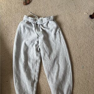 Aritzia Light Gray Medium Sweats